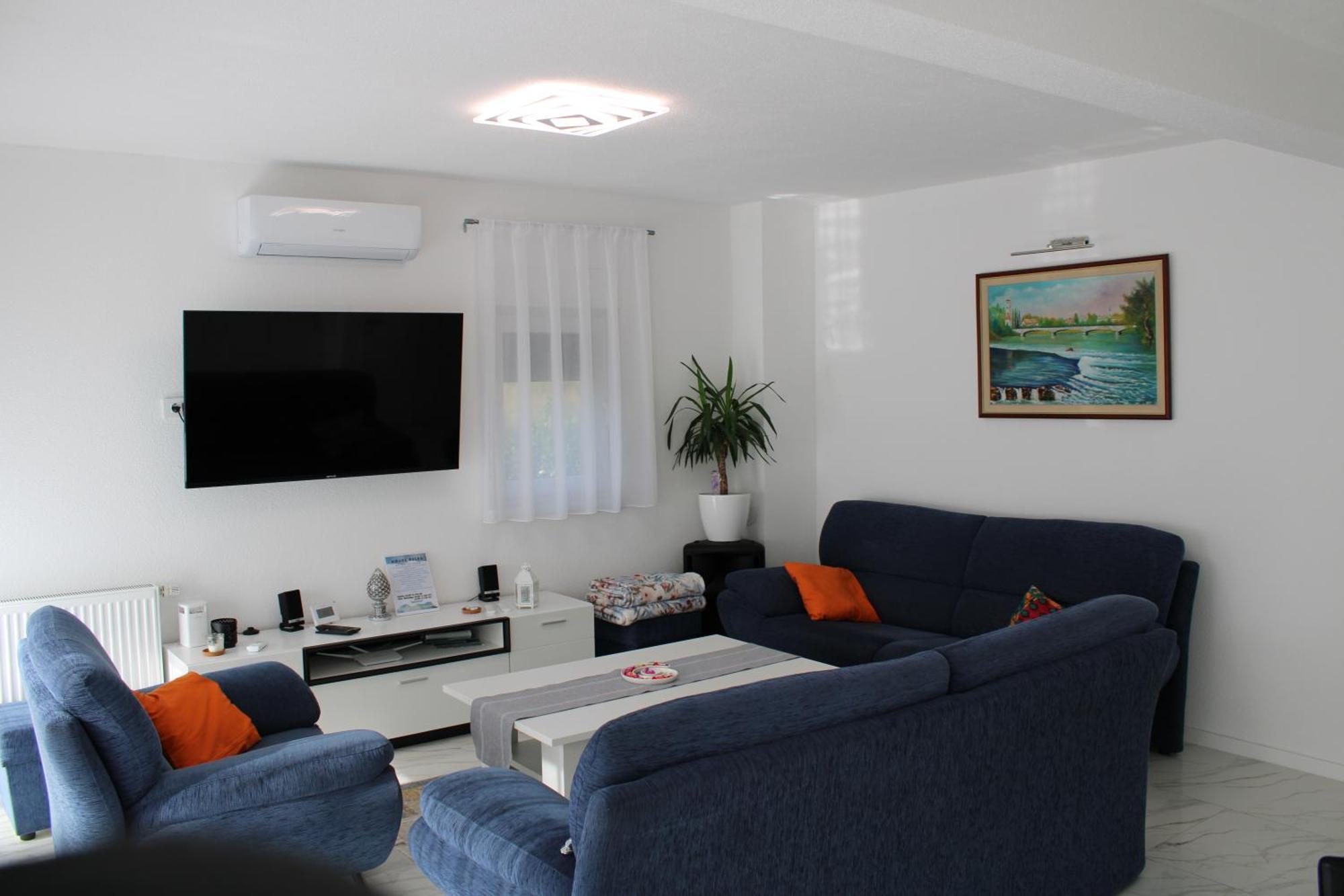 Am Una Lux House Bihac Exterior photo