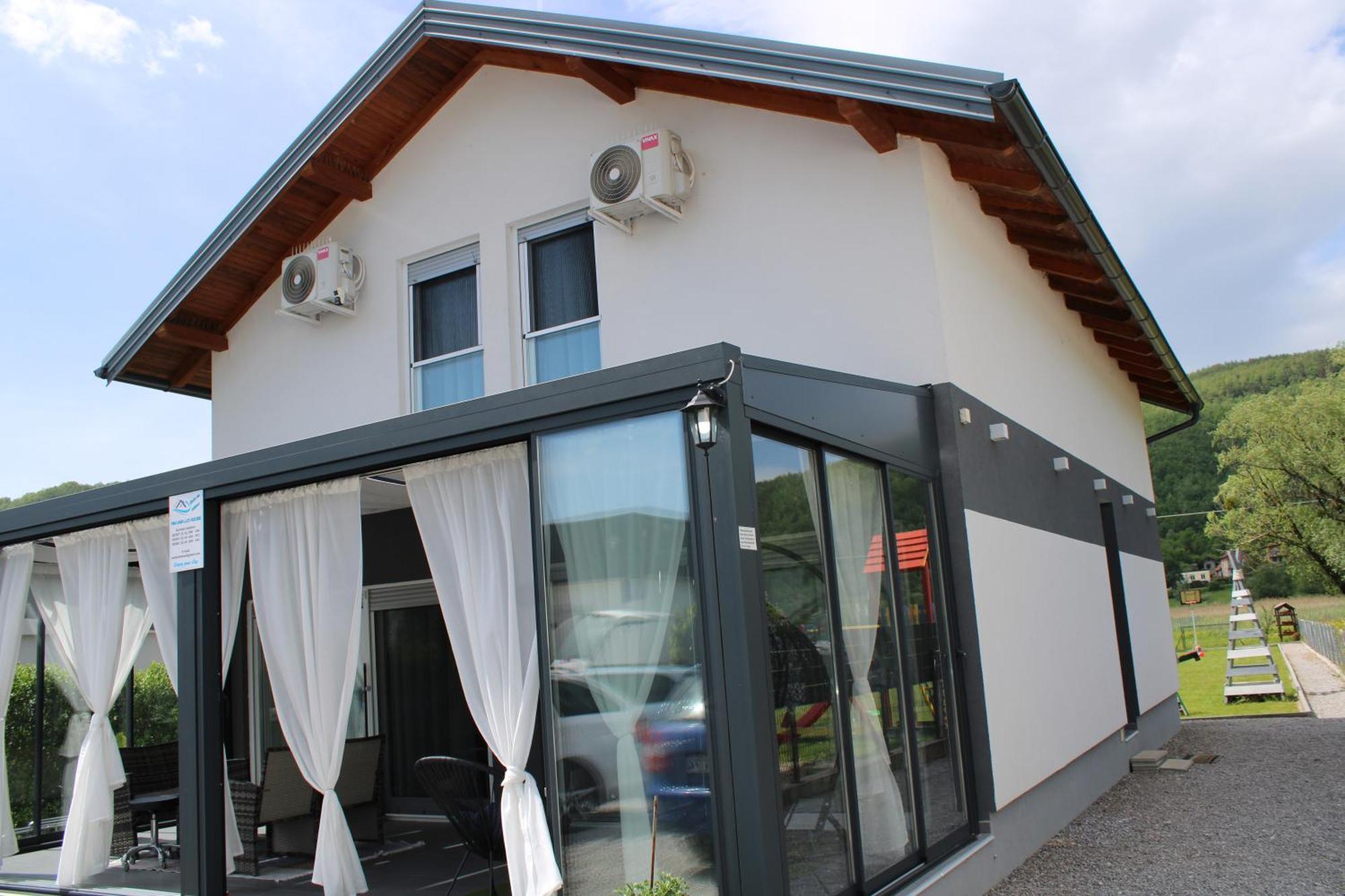 Am Una Lux House Bihac Exterior photo